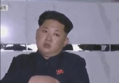"트럼프 당선? 야, 이건 아닌데…." 북한 김정은 또한 트럼프 당선에 충격을 받은 것으로 보인다. ⓒ최근 온라인 커뮤니티에서 유행하는 김정은 사진 캡쳐