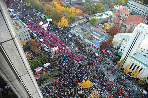 ▲ 한국프레스센터에서 내려다 본 집회 광경 ⓒ 뉴데일리 공준표