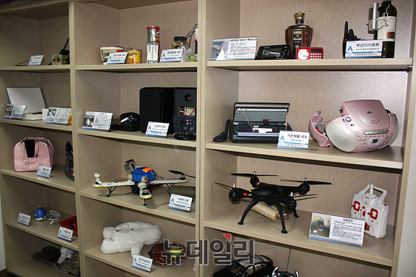 ▲ 항공보안 검색 교육을 위한 교육용 IED급조 폭발물 교보재 ⓒ아세아항공보안연구소 정진만