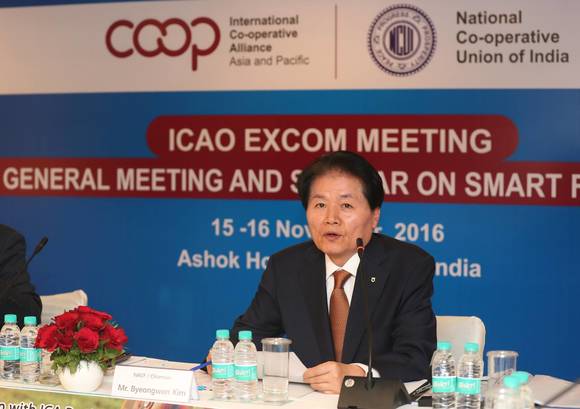 ▲ 농협중앙회 김병원 회장이 전세계 농협을 이끄는 국제협동조합농업기구(ICAO) 회장이 됐다. ⓒ 김병원 농협중앙회장 페이스북