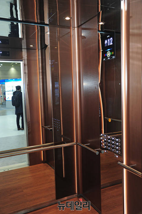 ▲ 오티스가 개발한 엘리베이터 의장 '엠비언스캡'ⓒ공준표 기자