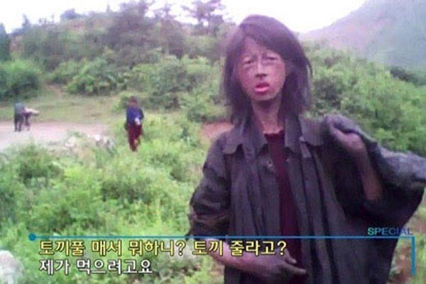 ▲ 최근 북한에서는 '꽃제비 일제단속'이 벌어지고 있다고 한다. 사진은 2010년 8월 방영된 'KBS 스페셜'에 나온 북한 꽃제비의 모습. 이 소녀는 결국 굶어죽은 것으로 알려져 있다. ⓒKBS 스페셜 관련화면 캡쳐