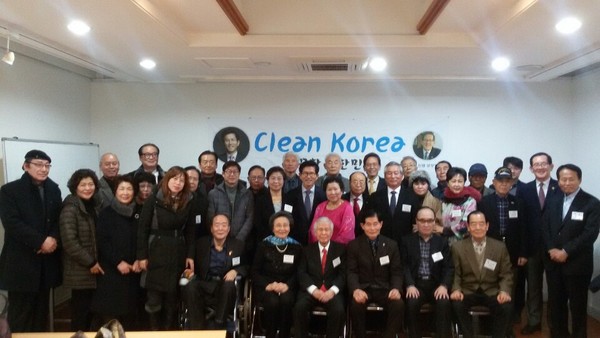 ▲ 25일 김문수 전 경기도지사가 신뢰회복국민연합이 진행한 '깨끗한 대한민국' 강연회에 참석했다. ⓒ신뢰회복국민연합 제공