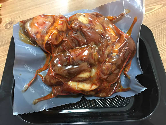 ▲ 피코크 맛있는 매운불족발 포장된 모습 ⓒ진범용 기자