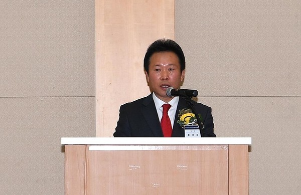 ▲ 황영호 충북 청주시의회 의장이 29일 전국시군자치구의장협의회 회장으로 취임했다.ⓒ청주시의회