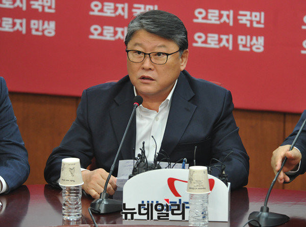 ▲ 새누리당 조원진 최고위원. 그는 당 비상시국회위원회의 해체를 지속적으로 주장해왔다. ⓒ뉴데일리 이종현 기자