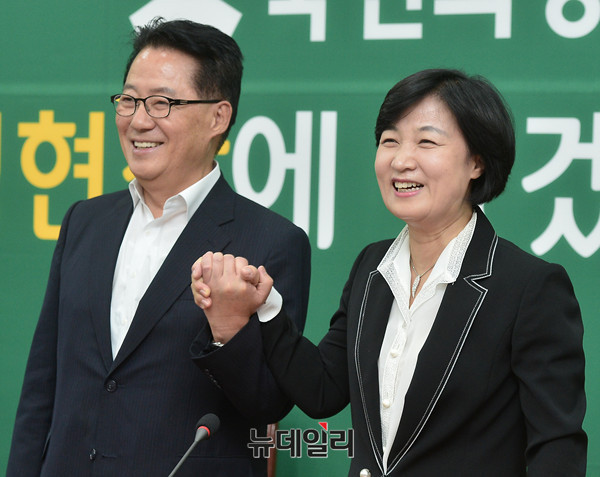 더불어민주당 추미애 대표(오른쪽)와 국민의당 박지원 비대위원장.ⓒ뉴데일리DB