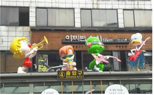 ▲ 둘리 조형물로 조성된 쌍문역. ⓒ서울시 제공