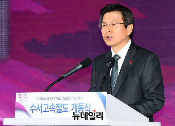 ▲ 황교안 국무총리. 9일 대통령 탄핵안이 국회에서 가결되면, 황교안 국무총리가 대통령 권한을 대행하게 된다. ⓒ뉴데일리 정상윤 기자