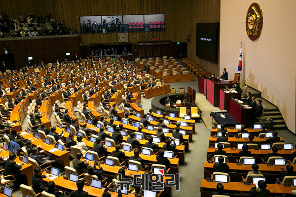 ▲ 12일 기자간담회를 갖고 있는 정세균 국회의장.ⓒ이종현 기자