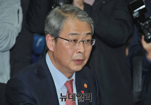 ▲ 지난달 경제부총리에 내정된 임종룡 금융위원장. ⓒ 뉴데일리