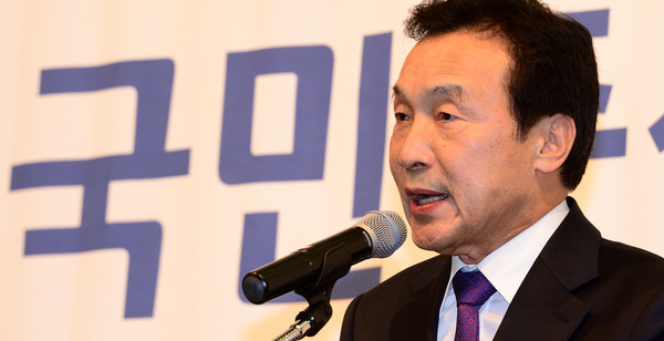 ▲ 동아시아미래재단 창립 10주년 기념식이 열린 13일 오후 서울 용산구 백범김구기념관 컨벤션홀에서 손학규 동아시아미래재단 상임고문이 기조연설을 하고 있다. ⓒ뉴시스 사진DB