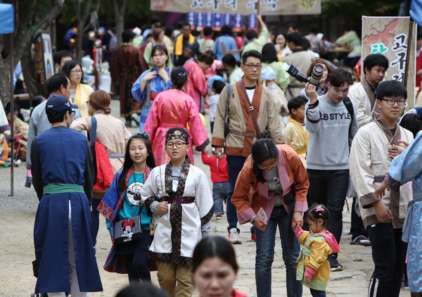 ▲ 지난 9월 열린 온달문화축제장을 찾은 관광객들 모습.ⓒ단양군