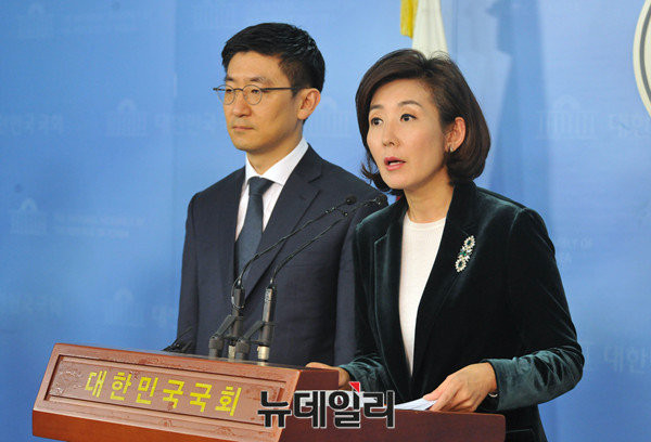 ▲ 새누리당 나경원 원내대표 후보와 김세연 정책위의장 후보. 두 사람은 비박계의 지지를 받아 후보로 출마했다. ⓒ뉴데일리 이종현 기자