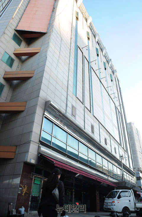 ▲ 대구 중구 서문시장 근처에 위치한 '베네시움 쇼핑몰' ⓒ 뉴데일리 공준표