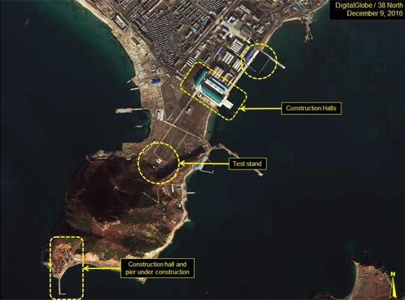 ▲ 美상업용 위성기업 '디지털 글로브'가 지난 12월 9일 촬영한 北신포항 일대의 모습. ⓒ38노스 관련분석 화면캡쳐