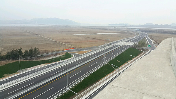 ▲ 충남 서북부 대산~석문 간 도로.ⓒ대전국토청