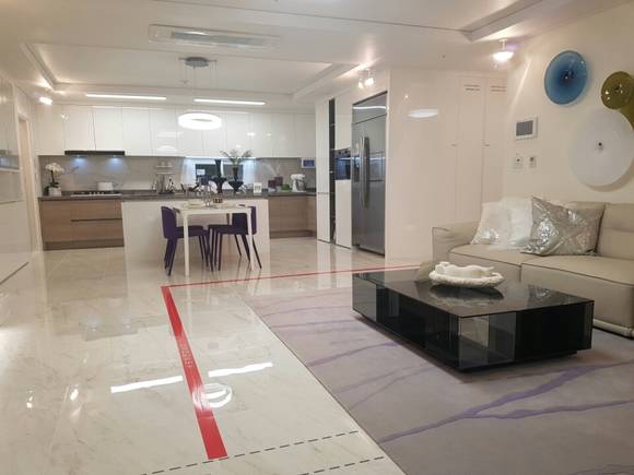 ▲ 최근 원건설이 공급한 '세종 힐데스하임 2차' 전용 107㎡ 거실. ⓒ원건설