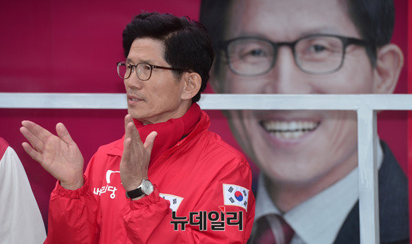 ▲ 새누리당 김문수 전 경기도지사. ⓒ뉴데일리 정상윤 기자