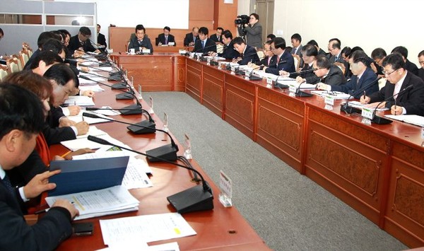 ▲ 충북도가 26일 ‘충북 미래비전 설정 및 실행방안 마련 용역’ 착수 보고회를 가졌다.ⓒ충북도