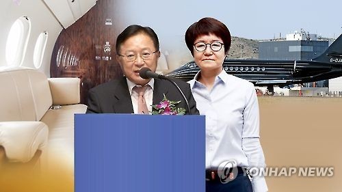 ▲ 송희영 전 주필과 박수환 대표. ⓒ 사진 연합뉴스