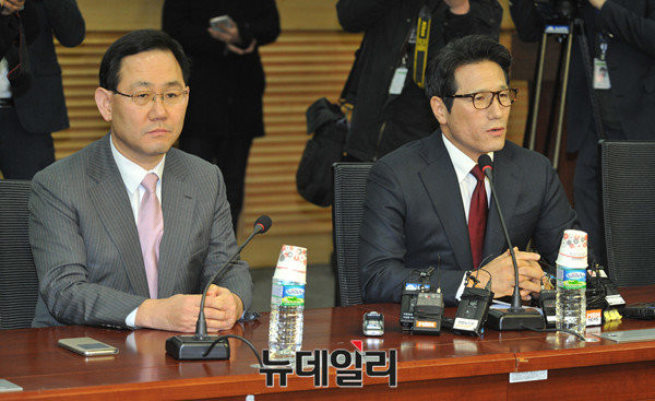 ▲ 가칭 개혁보수신당(보수신당) 정병국 창당추진위원장과 주호영 원내대표. ⓒ뉴데일리 이종현 기자