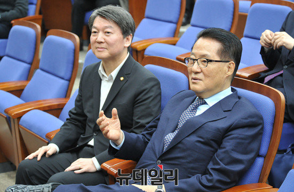 ▲ 국민의당 안철수 전 대표와 박지원 전 원내대표. ⓒ뉴데일리 이종현 기자