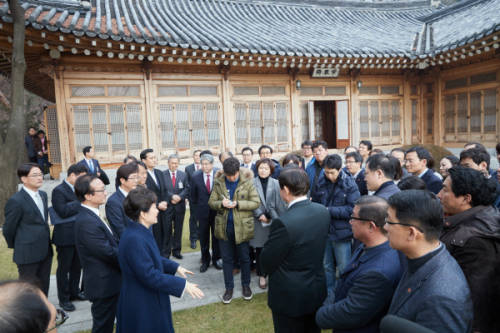 ▲ 1일 청와대 상춘재에서 열린 박근혜 대통령의 신년 인사회. ⓒ청와대 제공