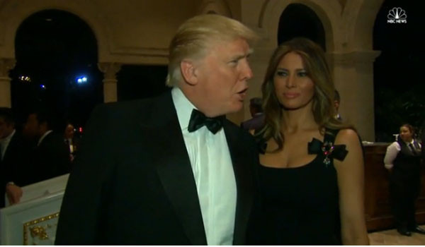 ▲ 2016년 12월 31일 '신년파티'에 앞서 기자들과 이야기를 나누는 도널드 트럼프 당선자. ⓒ美NBC 방송 관련보도 화면캡쳐