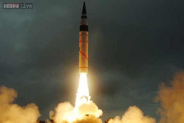 인도 정부는 2016년 12월 26일, 신형 '아그니-5' 대륙간 탄도미사일 시험발사를 성공시켰다고 발표했다. ⓒ인도 IBN뉴스 관련보도 화면캡쳐-인도 국방부