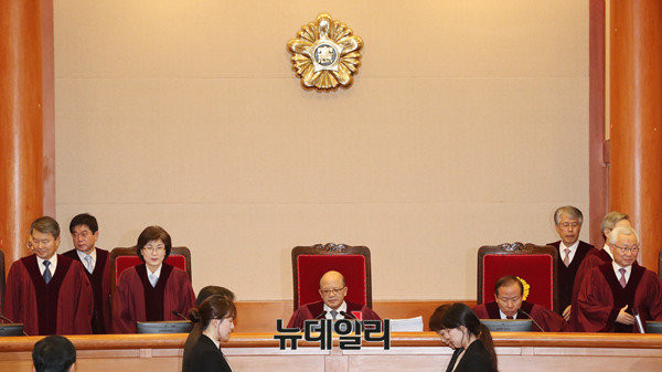 3일 오후 서울 종로구 재동 헌법재판소 대심판정에서 박근혜 대통령 탄핵심판 사건의 첫 변론기일이 열리고 있다. ⓒ뉴데일리 DB