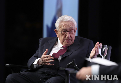 ▲ 헨리 키신저 전 미국 국가안보보좌관이 2016년 12월 5일(현지시간) 뉴욕에서 열린 '리더스 스피크: 국무장관들' 행사에서 미국과 중국 관계에 대해 자신의 견해를 밝히고 있다.ⓒ신화통신-뉴시스. 무단전제 재배포 금지