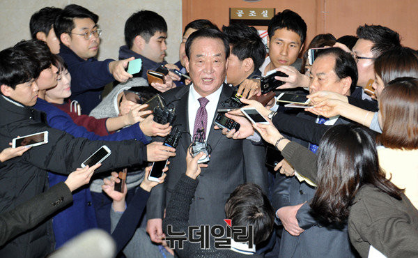 ▲ 새누리당 인명진 신임 비대위원장과 마찰을 빚고 있는 새누리당 서청원 의원. ⓒ뉴데일리 이종현 기자