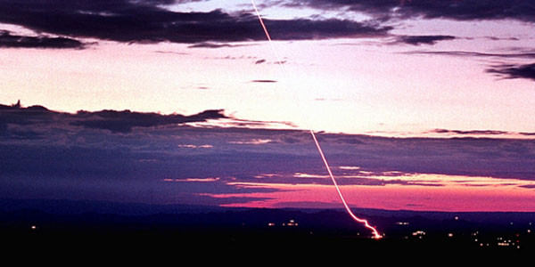 ▲ '미국의 소리' 방송에 따르면, 미국의 한반도 전문가들은 中공산당이 '사드'를 빌미로 한국을 괴롭히는데 대해 미국이 나서서 강력히 대응해야 한다는 주장을 폈다고 한다. 사진은 사드(THAAD) 미사일 시험발사 장면. ⓒ美록히드 마틴 홈페이지 캡쳐