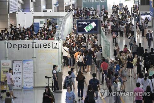 ▲ 인천시의회는 다음 달 초 중 인천공항, 항만공사의 지방세 감면 혜택 중단의 내용을 담은 '인천시 시세 감면조례 개정 조례안'을 최종 심의할 계획이다. (자료사진) ⓒ 연합뉴스