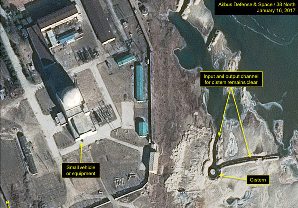 '38노스'가 지난 18일(현지시간) 공개한, 상업용 위성의 北영변 핵시설 촬영사진. 2017년 1월 17일자(현지시간)다. ⓒ'38노스' 관련화면 캡쳐