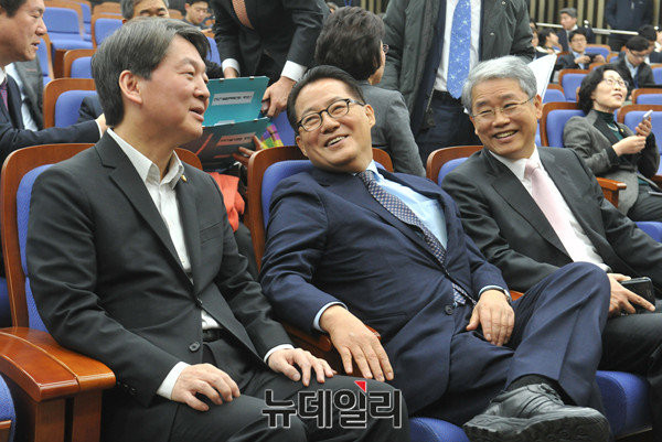 ▲ 국민의당 안철수 전 대표와 박지원 대표, 김동철 전 비상대책위원장. ⓒ뉴데일리 이종현 기자