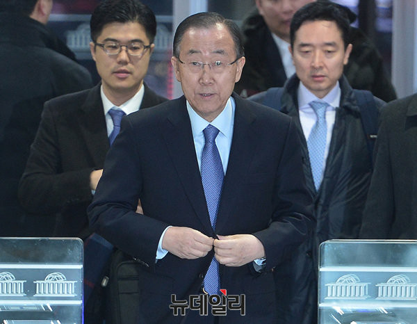 ▲ 반기문 전 유엔사무총장이 22일 "동생 문제에 심려를 끼쳐 죄송하다"면서 거듭 사과했다. 사진은 반 전 총장이 국회 방문할 당시 모습. ⓒ뉴데일리 공준표 기자