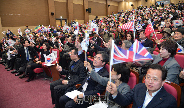 ▲ 24일 오후 애국·보수 진영의 단결을 위한 연대기구인 '자유민주주의 수호 시민연대'가 국회의원회관 대회의실에서 공식 출범했다. ⓒ뉴데일리 공준표 기자