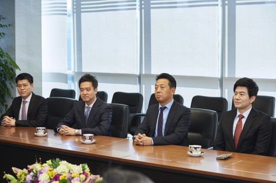 ▲ 총 3개의 복수 노조 중에서 가장 먼저 '단체협약'을 체결했던 MBC노동조합이 이번에도 조합원 전원에게 110만원을 지급하는 것을 골자로 하는 '임금협약' 체결에 성공해 화제를 모으고 있다. 좌측부터 육덕수 감사, 김세의·임정환·최대현 MBC노동조합 공동위원장.   ⓒ 뉴데일리