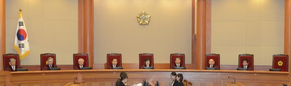 ▲ 박헌철 전 헌재소장의 퇴임 이후 열리는 첫 변론기일인 이날 재판은 이정미 소장 권한대행의 지휘에 따라 8인 체제로 진행됐다. ⓒ뉴시스