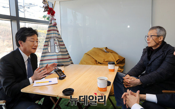 ▲ 바른정당 유승민 의원은 이날 방문에서 지난 11월에 방문했다는 점을 여러차례 강조했다. 이는 경제전문가로서 친기업적 이미지를 얻으려는 것으로 해석된다. ⓒ뉴데일리 이종현 기자
