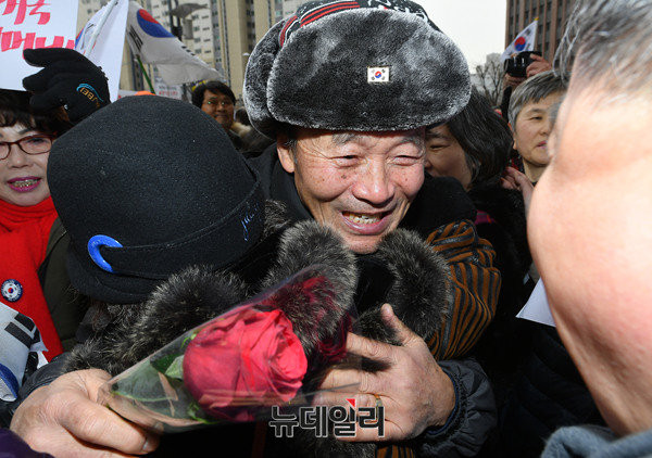 ▲ 농성단 최고령자인 70대 박규정씨.  ⓒ뉴데일리 정상윤 기자