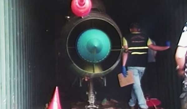日교도통신은 2016년 8월 북한제 무기를 대량운반하던 화물선이 이지브 정부에 적발됐다고 보도했다. 사진은 2013년 7월 파나마 정부에 억류된 북한 화물선 '청천강'호에서 나온 MIG-21 전투기. ⓒ'청천강'호 억류 당시 MBC 관련보도 화면캡쳐