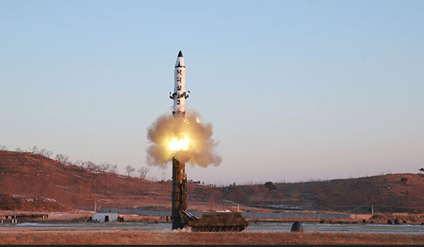 ▲ 북한은 지난 12일 SLBM을 개조한 IRBM '북극성 2호'를 쏘았다. ⓒ北선전매체 화면캡쳐