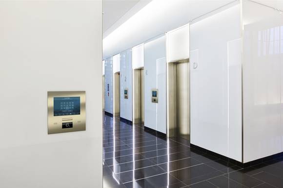 ▲ ‘오티스 컴파스플러스 목적층 선행등록 시스템’은 스마트함 효율성에 최적화됐다. ⓒ 오티스 엘리베이터