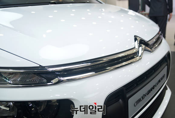 ▲ 시트로엥 뉴 그랜드 C4 피카소 1.6 전면부.ⓒ공준표 기자