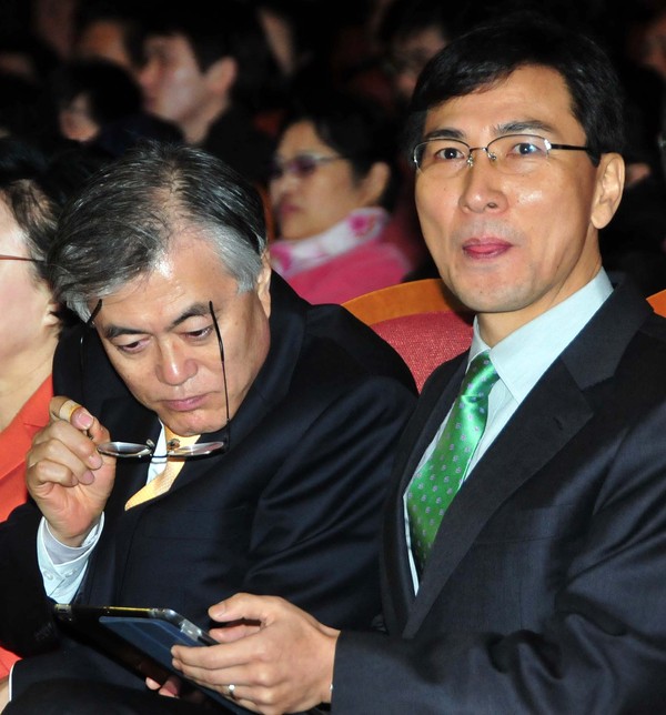 ▲ 문재인 더불어민주당 전 대표와 안희정 충남지사. ⓒ뉴시스