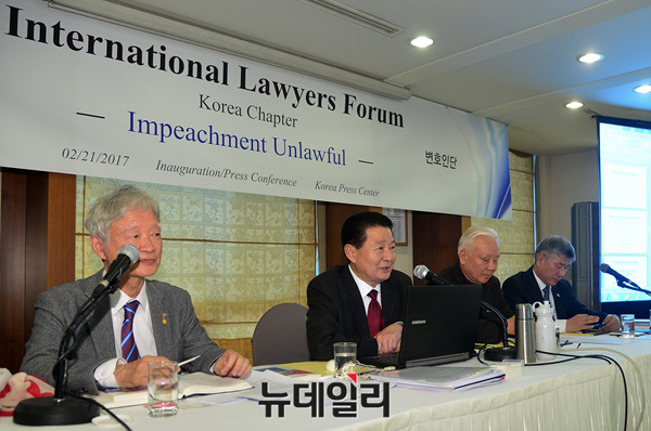 ▲ 왼쪽부터 서석구 변호사, 장수덕 변호사, 조원일 전 주베트남 대사, 한성주 전 공군 장군 ⓒ 뉴데일리 공준표