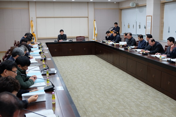 ▲ 고령군은 군청 우륵실에서 ‘2017 대가야체험축제’ 의 수준높은 축제를 위한 실행계획보고회를 개최했다.ⓒ고령군 제공